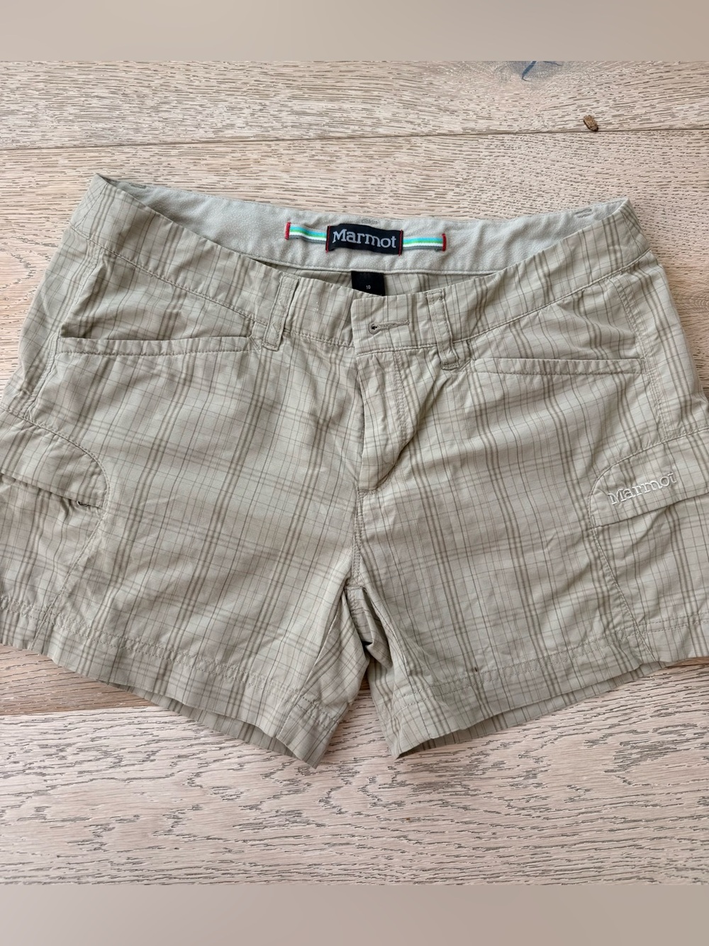 Marmot Women's Light Tan Plaid Outdoor Shorts